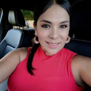 Meet your Posher, Gabriela